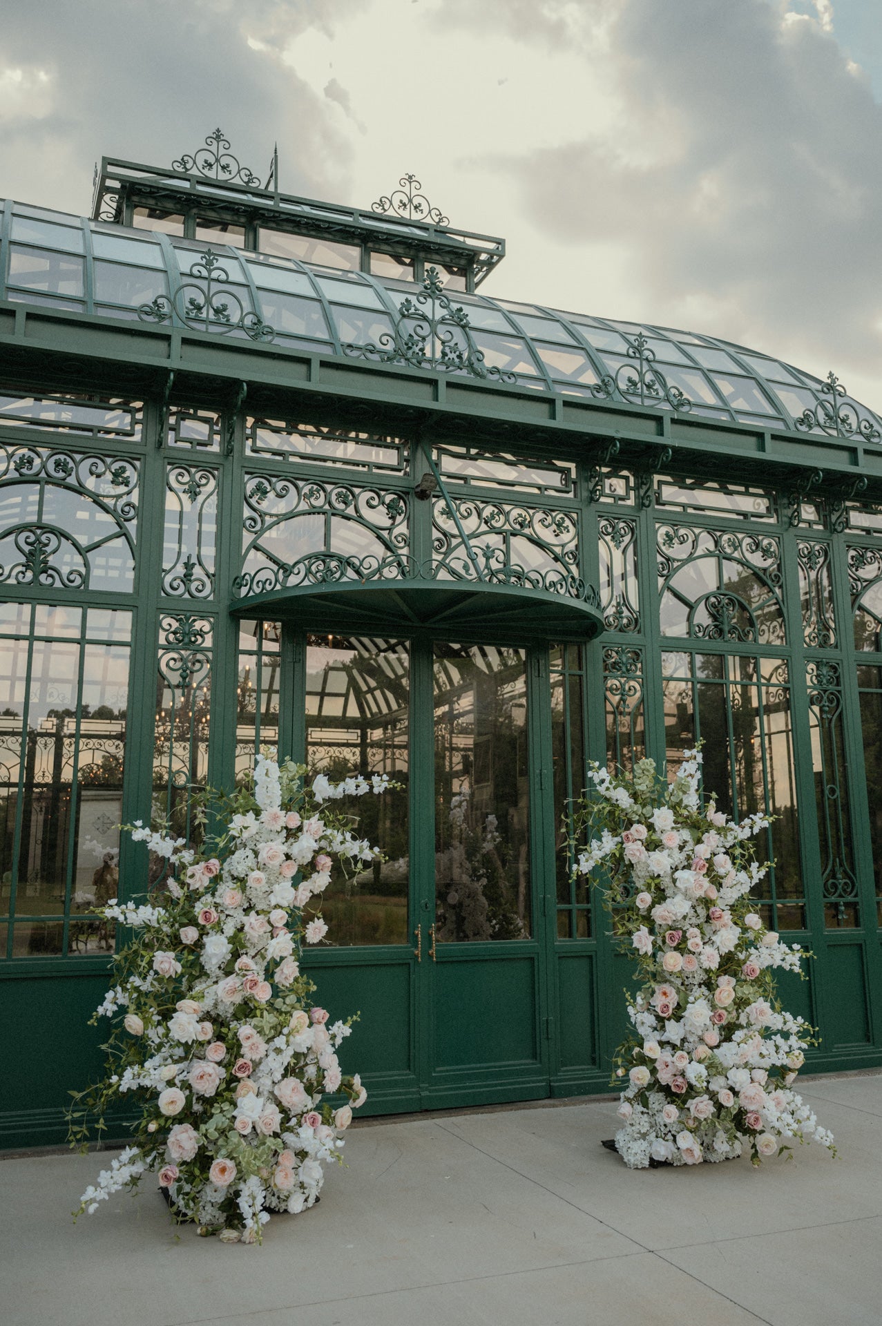 Eleonora Floral Arch Pillars - Rental